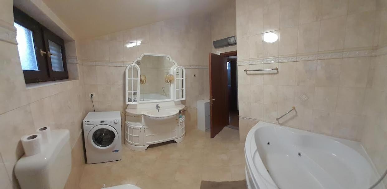 Apartmani Delas 2 Pjescana Uvala Εξωτερικό φωτογραφία