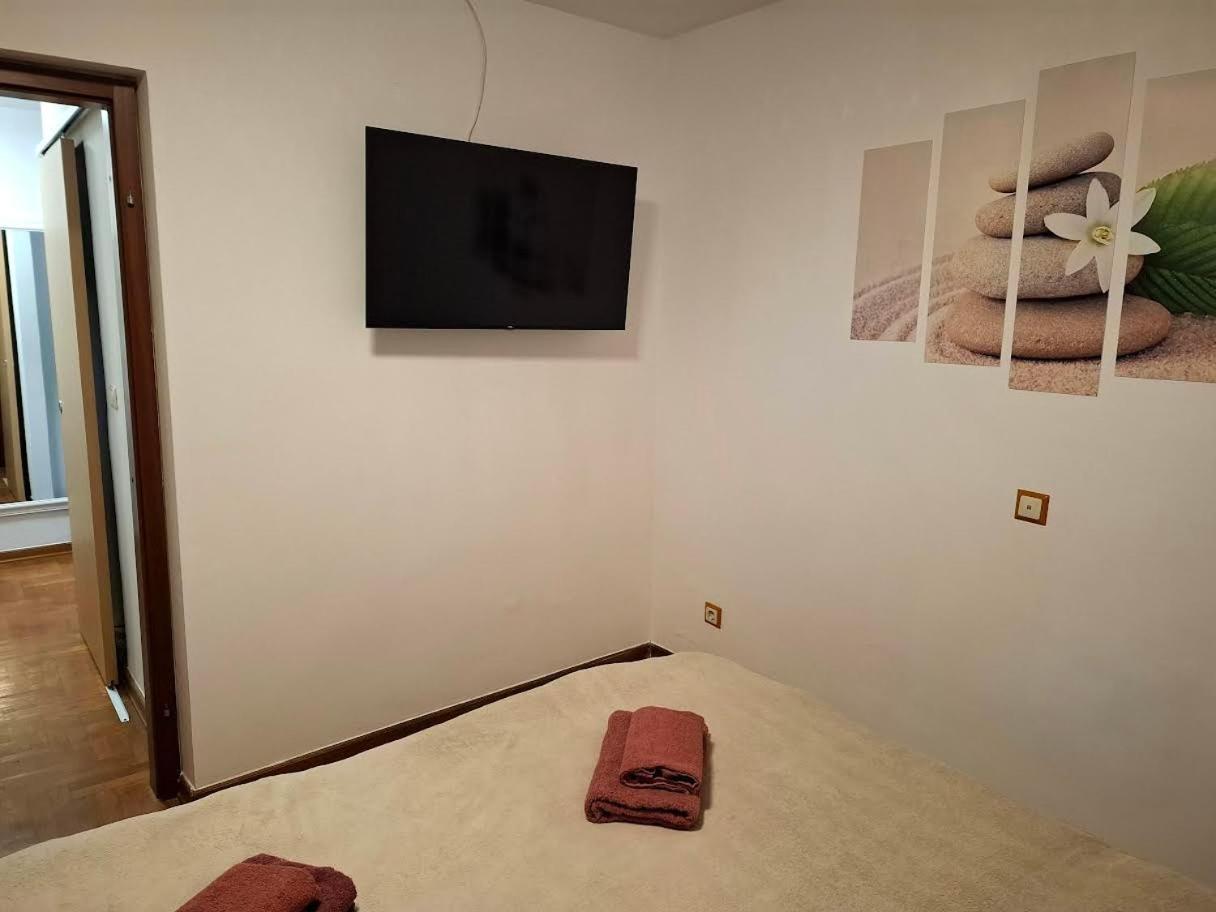 Apartmani Delas 2 Pjescana Uvala Εξωτερικό φωτογραφία